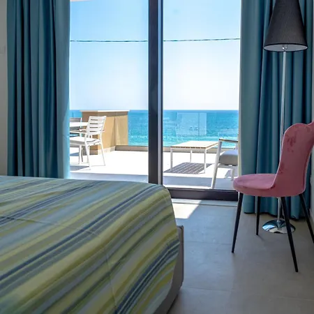 Luxury Appartments In The Villa Sun Located In Avola On Front Of The Sea At 200 Meters About From The Beach With Terrace Of 35 Square Meters With Wonderful Seaview Exterior photo