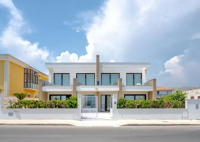 Luxury Appartments In The Villa Sun Located In Avola On Front Of The Sea At 200 Meters About From The Beach With Terrace Of 35 Square Meters With Wonderful Seaview
