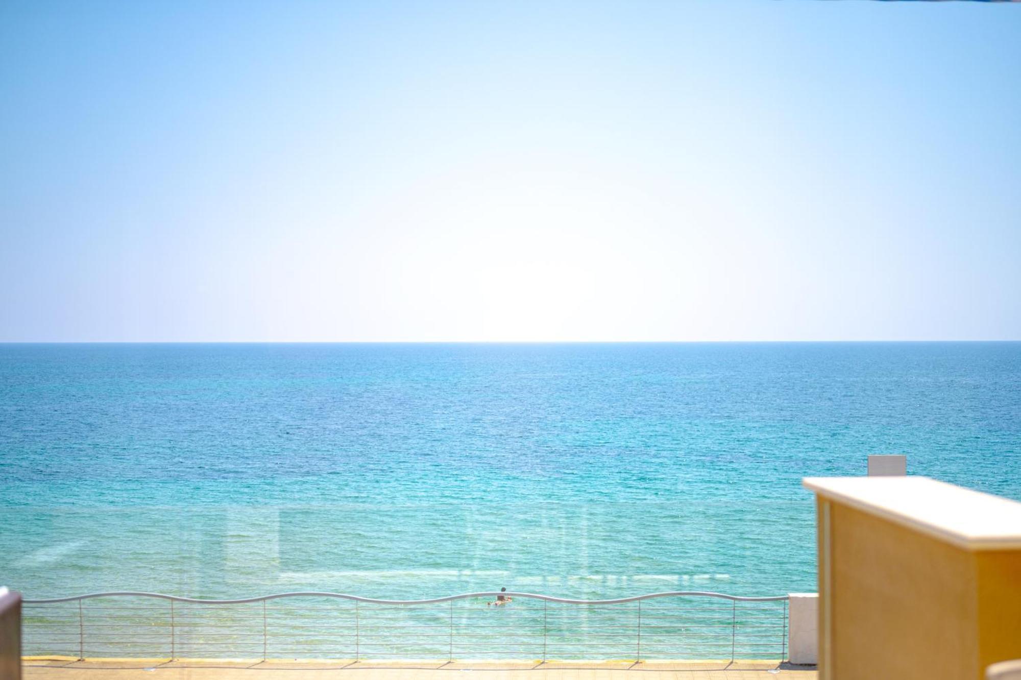 Holiday home Luxury Appartments In The Sun Located In On Front Of The Sea At 200 Meters About From The With Terrace Of 35 Square Meters With Wonderful Seaview Avola
